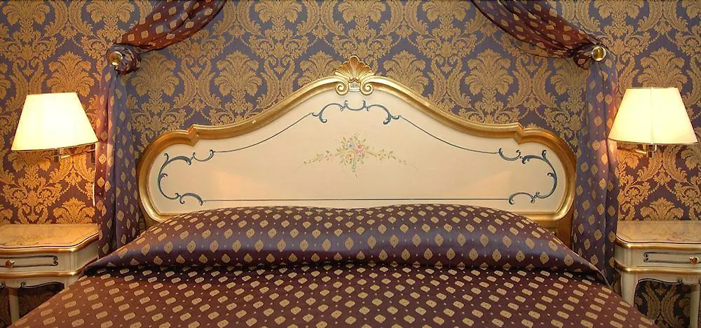 ***  Al Gazzettino Hotel Venice Italy